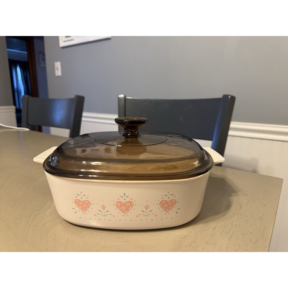 Corning Ware Forever Yours Hearts A-2-B Casserole Dish 2 Liter with Amber Lid